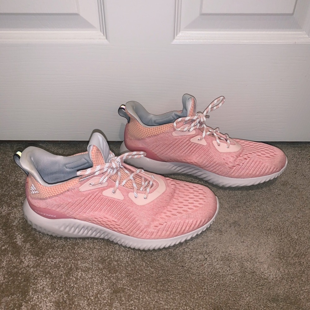 ✨Adidas Alphabounce Shoes✨